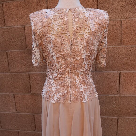 Women's Karen Miller Dress Lace Bodice & Chiffon Dress - Picture 4 of 16